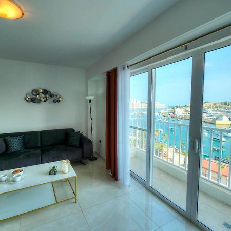 Seafront Beautifully Furnished 2 Bedrooms Gogzr-3 Gzira Екстериор снимка
