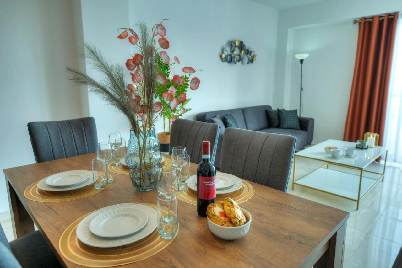 Seafront Beautifully Furnished 2 Bedrooms Gogzr-3 Gzira Екстериор снимка
