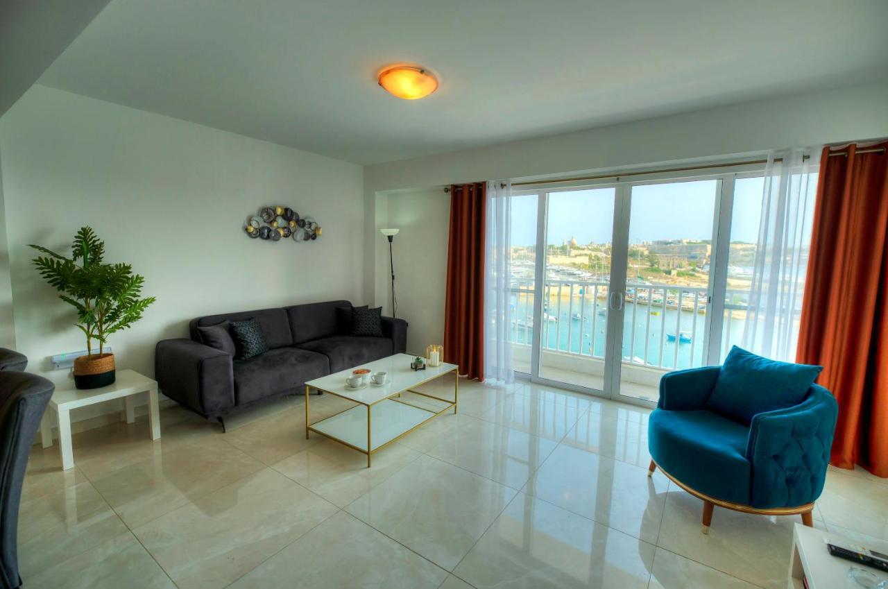 Seafront Beautifully Furnished 2 Bedrooms Gogzr-3 Gzira Екстериор снимка