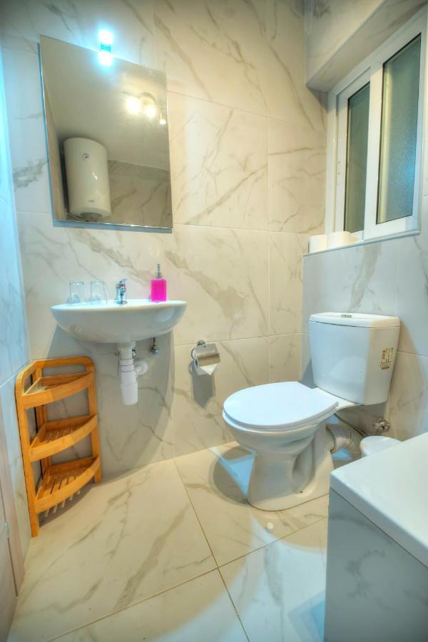 Seafront Beautifully Furnished 2 Bedrooms Gogzr-3 Gzira Екстериор снимка