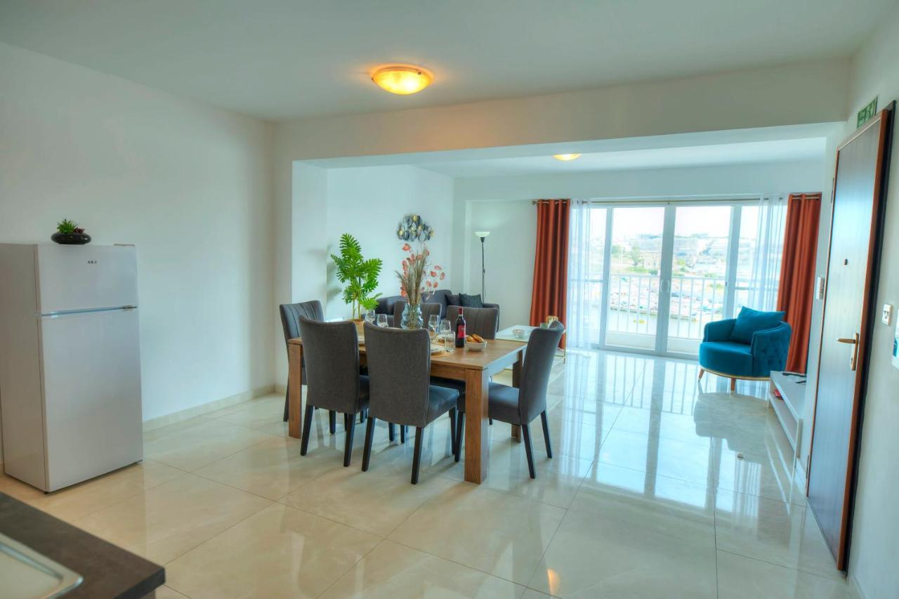 Seafront Beautifully Furnished 2 Bedrooms Gogzr-3 Gzira Екстериор снимка
