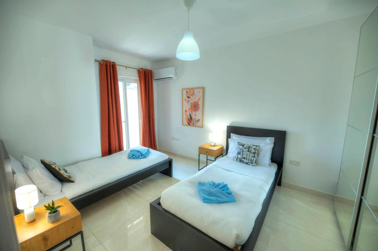 Seafront Beautifully Furnished 2 Bedrooms Gogzr-3 Gzira Екстериор снимка