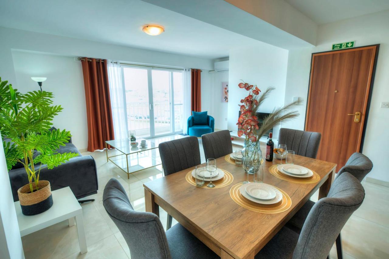 Seafront Beautifully Furnished 2 Bedrooms Gogzr-3 Gzira Екстериор снимка